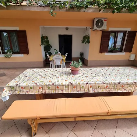 Lilic With Terrace In A Quiet Area Apartament Crikvenica