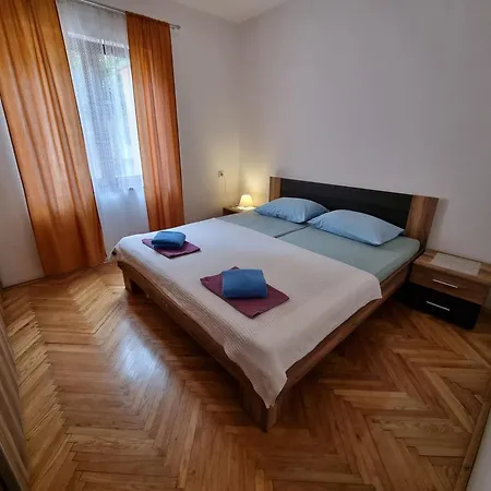 Apartament Lilic With Terrace In A Quiet Area Crikvenica