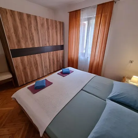 Lilic With Terrace In A Quiet Area Apartament Crikvenica