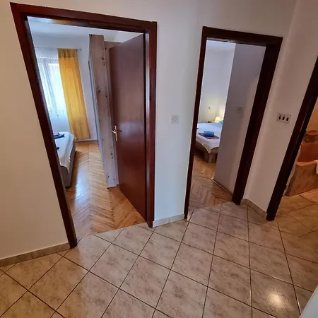 Lilic With Terrace In A Quiet Area Apartament Crikvenica