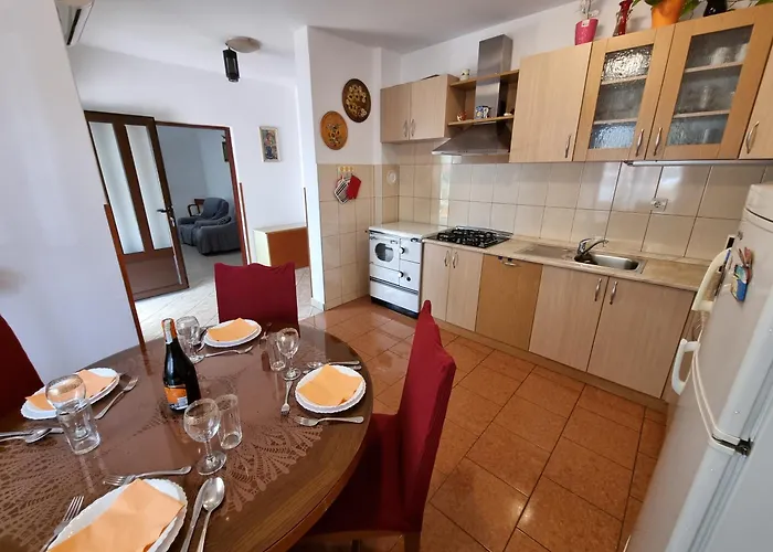Lilic With Terrace In A Quiet Area * Crikvenica