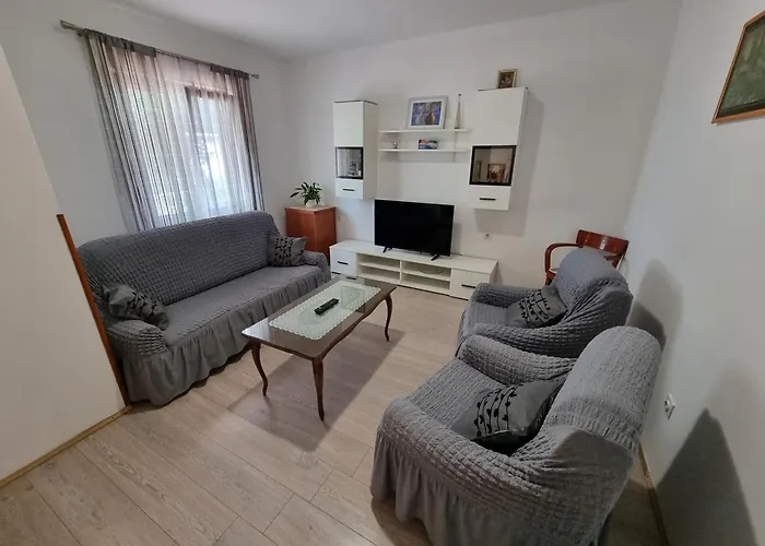 Lilic With Terrace In A Quiet Area Crikvenica